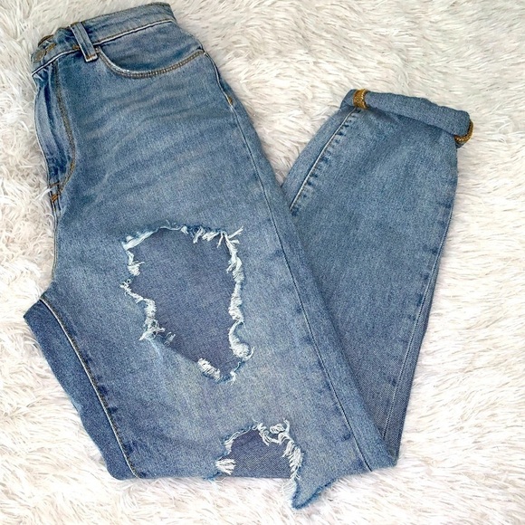 Urban OUTFITTERS BDG DISTRESSED MOM HIGH RISE JEANS - Picture 1 of 10